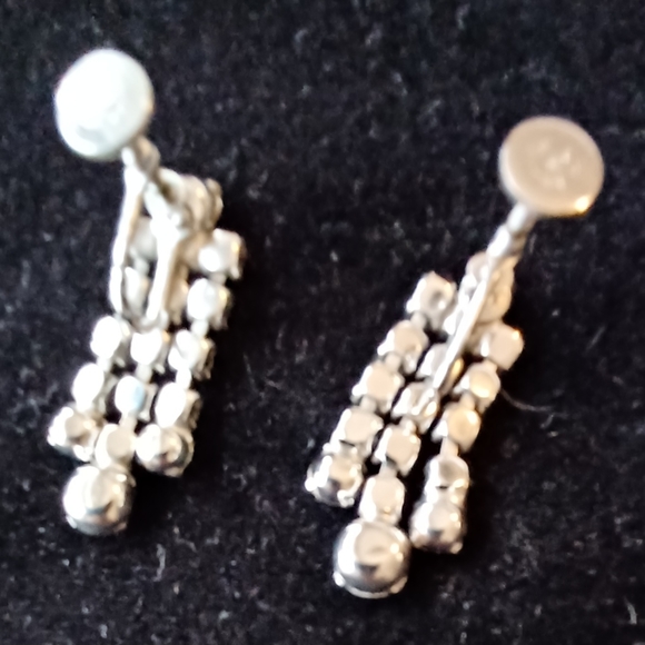 Vintage Kramer NY Dangling Rhinestone Screw-Back Earrings - Picture 5 of 12
